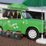 Party-Trabi-Muziekauto-huren-Cars-and-Stars-events-simulators-12