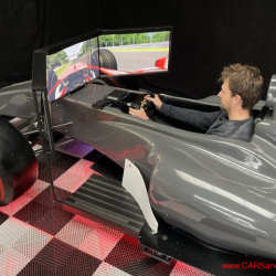 Race-Simulator-Triple-Screen-Cars-and-Stars-3