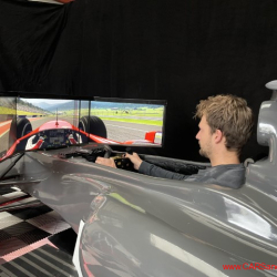 Race-Simulator-Triple-Screen-Cars-and-Stars-7