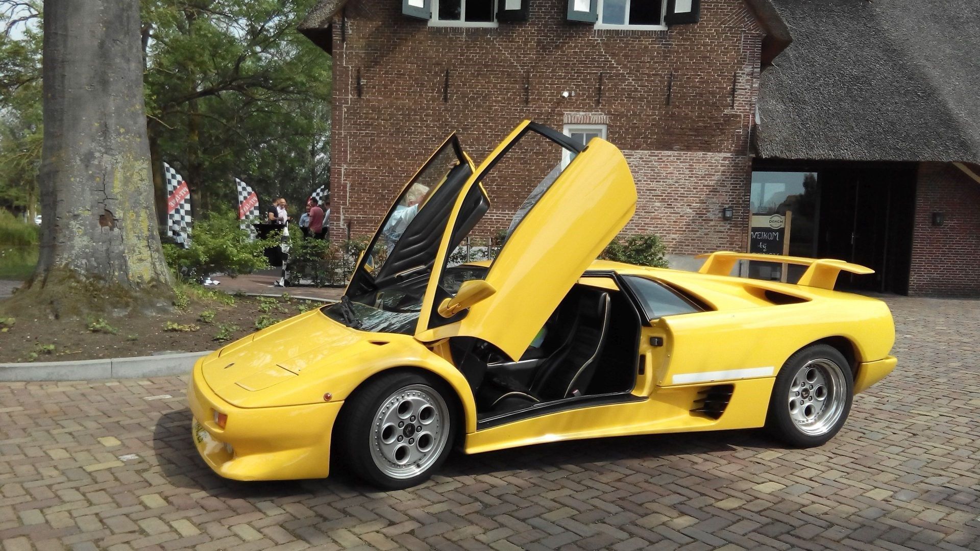 Lamborghini rijden Italiaans themafeest
