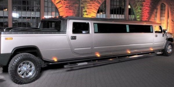 Hummer limousine