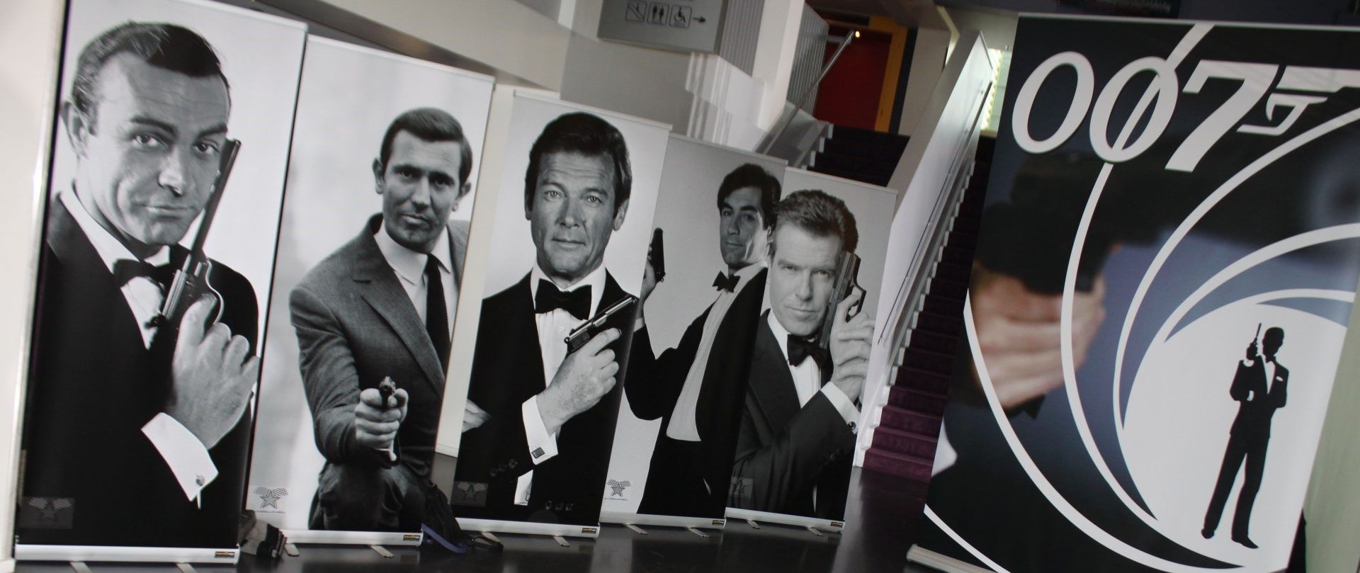 james bond decoratie