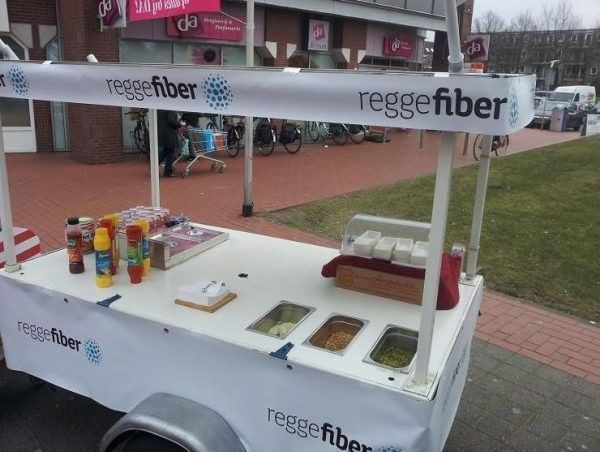 gepersonaliseerde hotdog kar eigen logo's