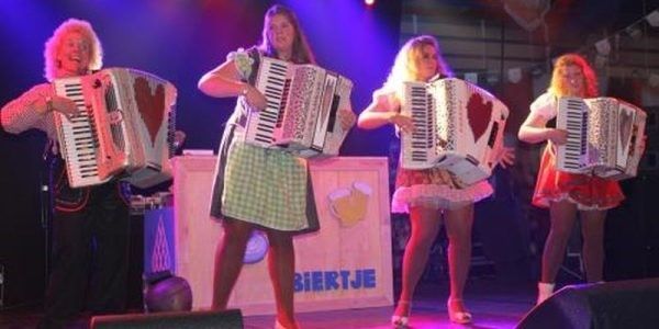 Zusjes van Wanrooy oktoberfest