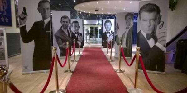 007 decoratie in bioscoop