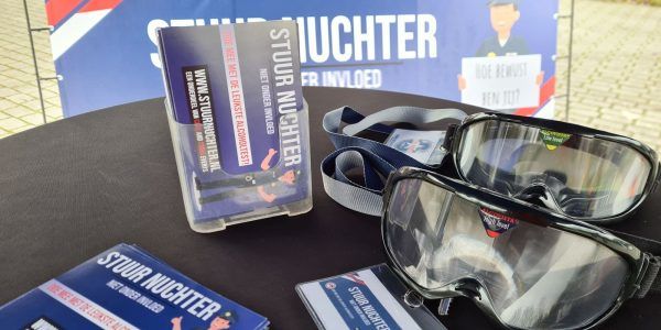 stuur nuchter als extra bij f1 race simulator