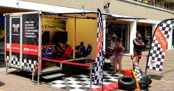 racing room on wheels huren