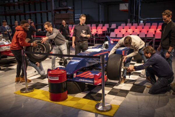 banden wisselen op f1 auto