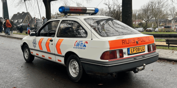 Flodder Politieauto Ford Sierra