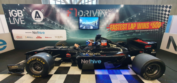 Zwarte race simulator